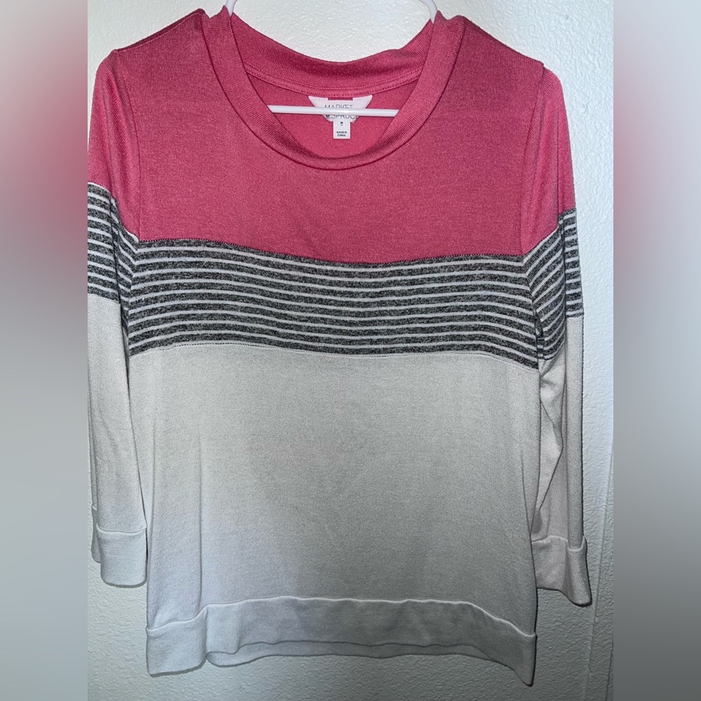 Market & Spruce brand. Three Quarter Sleeve. Color: Coral.